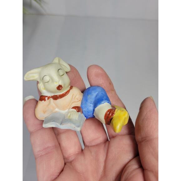Vintage Bunny Sleeping With a Book Figurine Japan - Picture 4 of 4